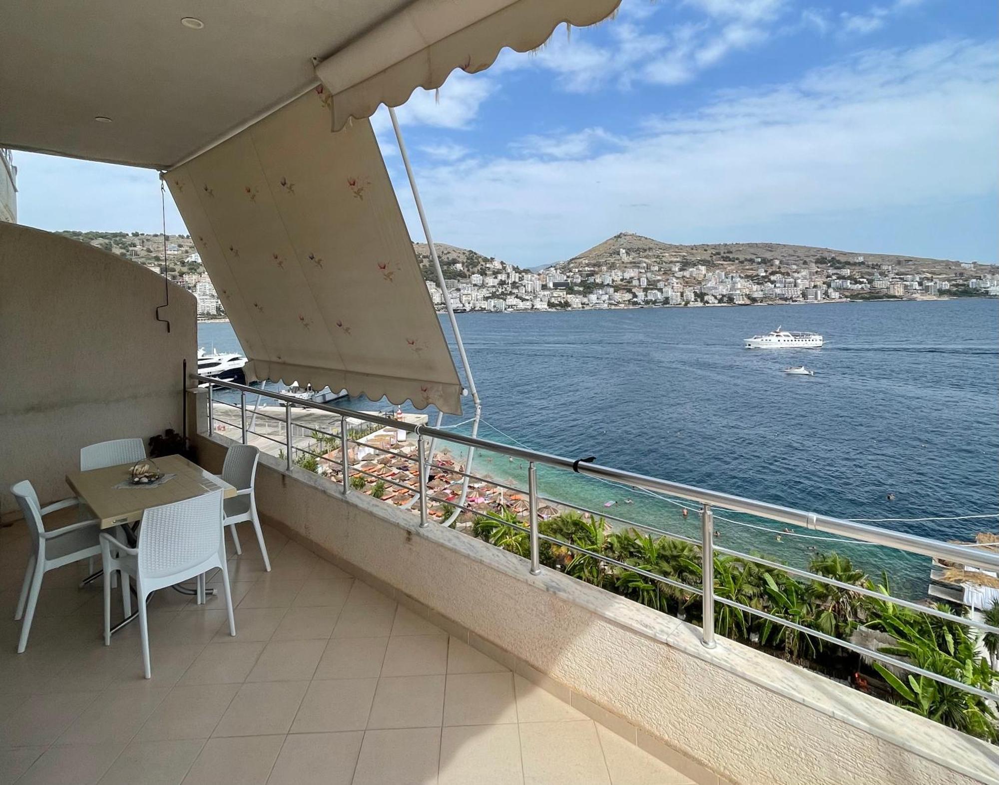 Port Side Sarande Apartment Exterior photo