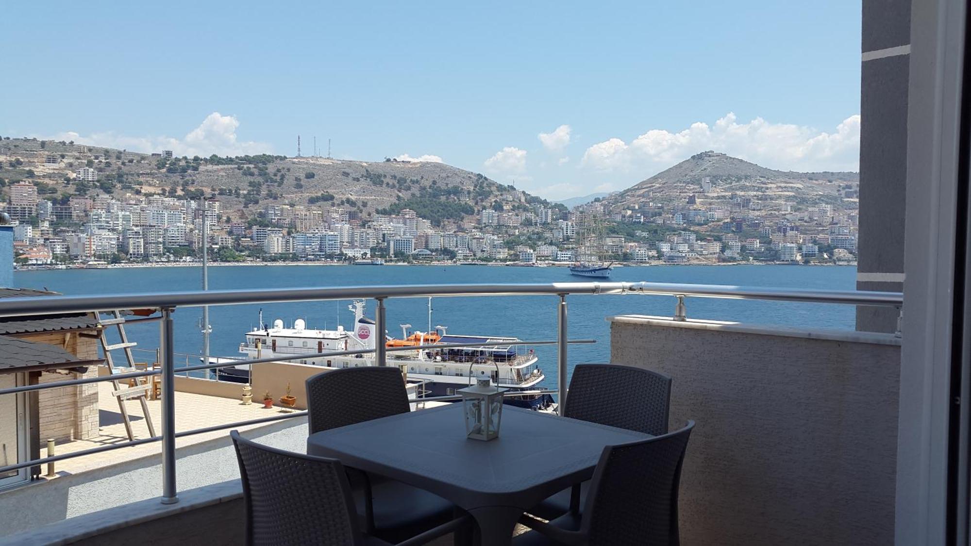 Port Side Sarande Apartment Room photo